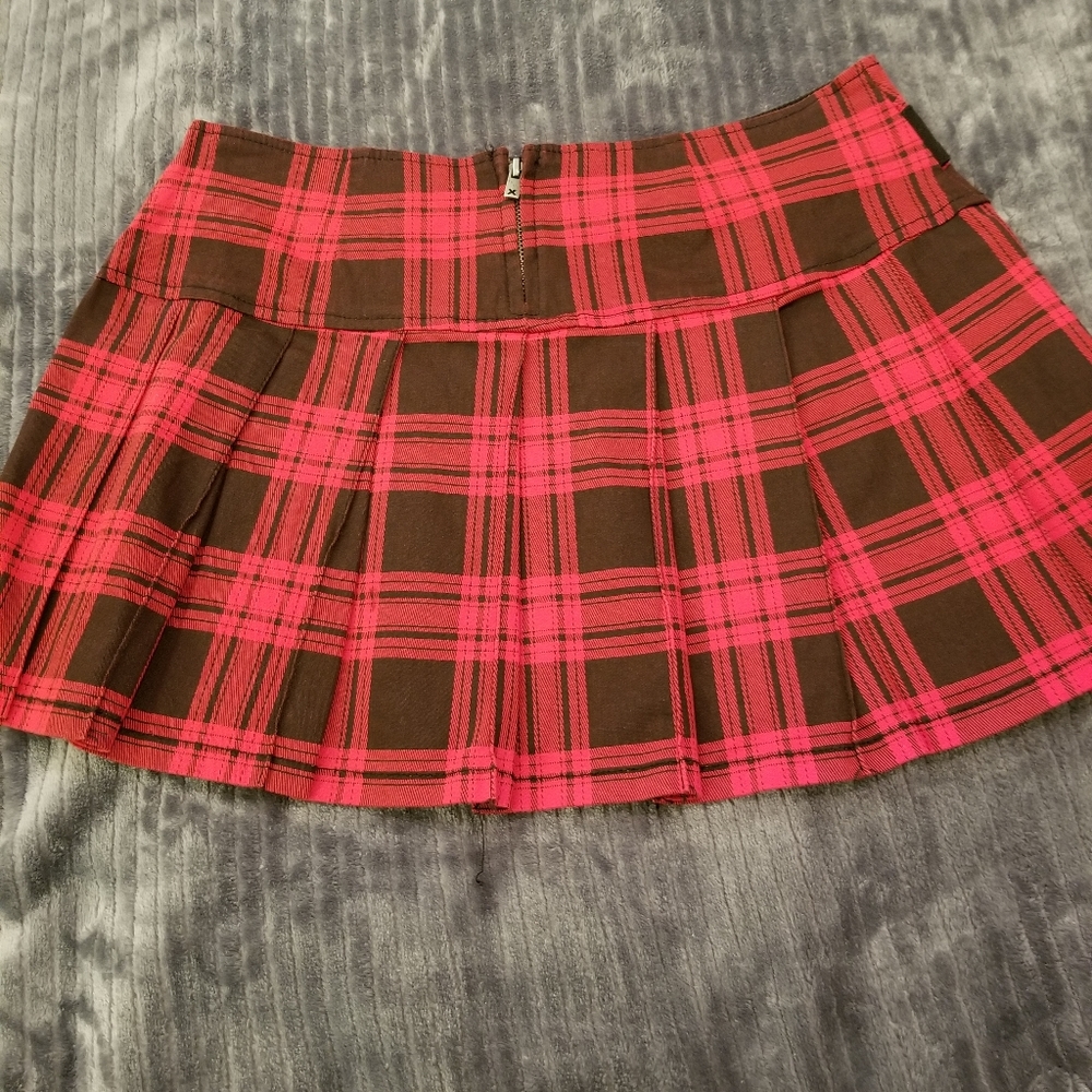 Brand New Vintage Tripp NYC Red Plaid Chain Skirt - Picture 2 of 5